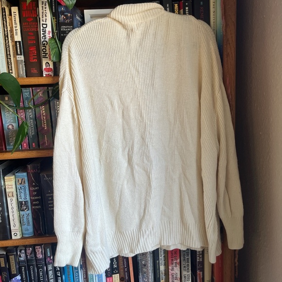 Danielle Bernstein Cardigan - Picture 6 of 6